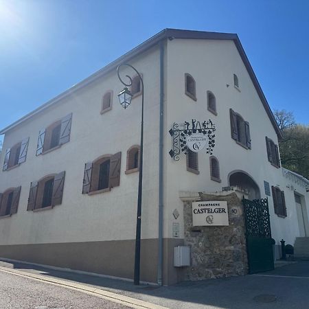לינה וארוחת בוקר Vauciennes  Castelger מראה חיצוני תמונה